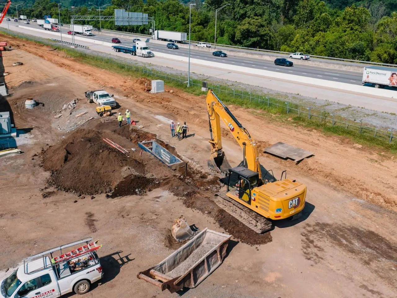 Empresa de demolição em Curitiba especializada em demolição de casas, prédios, galpões e fábricas. Terraplenagem, escavação, drenagem e remoção de entulho em Curitiba e região metropolitana. Orçamento gratuito em até 24h!
